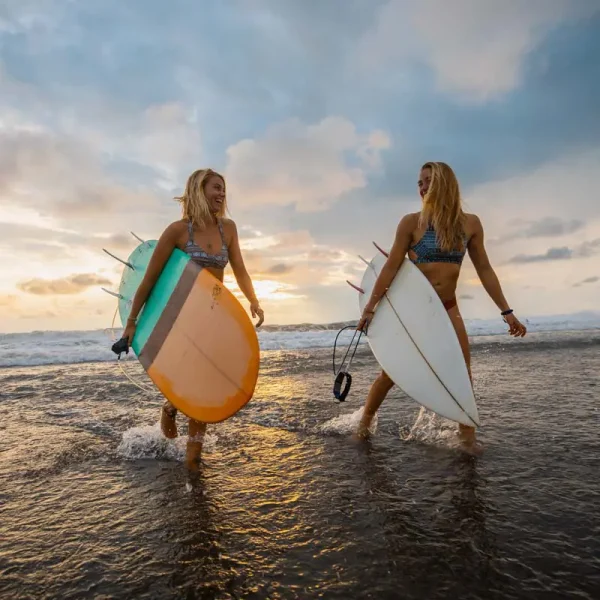 10-Best-Place-to-go-Surfing-in-Sri-Lanka-Featured-Image-1.webp